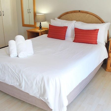 Oceans Hotel & Self Catering Mossel Bay Exterior foto